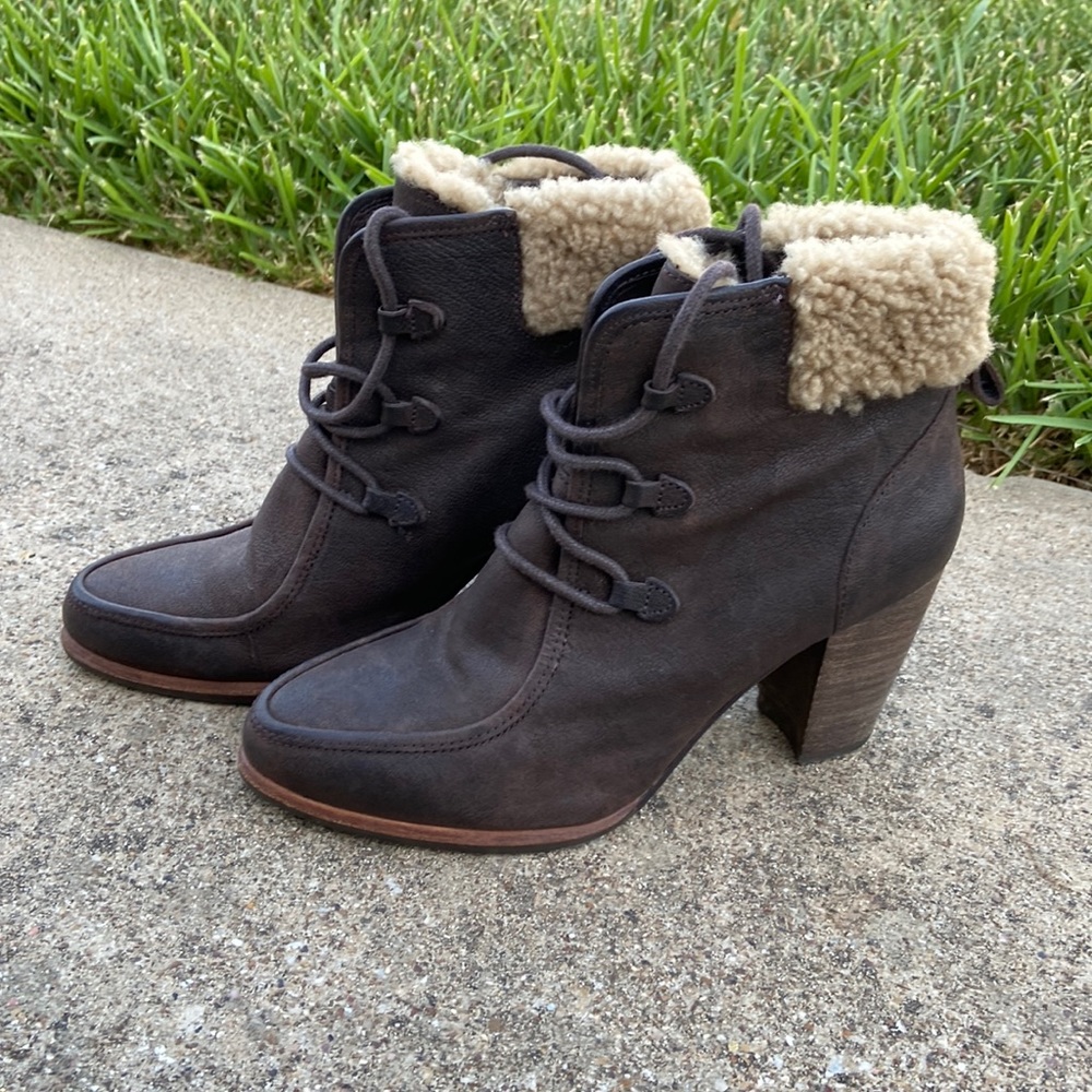 Ugg Booties✨